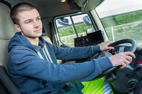 Truck Driving Jobs With No Experience | Gear Towards Your Future