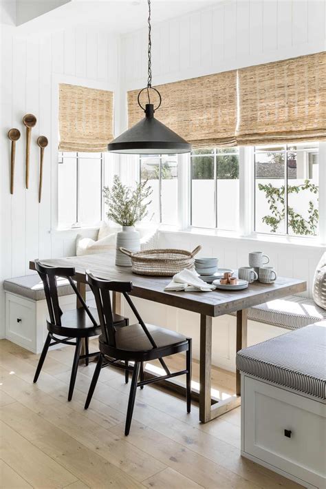 29 Coastal Farmhouse Design Ideas to Try at Home