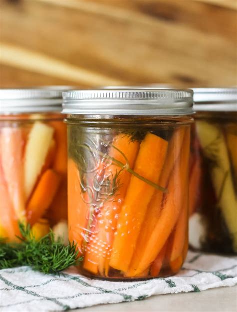 Easy Pickled Carrots with Dill and Garlic - A Pretty Life In The ...