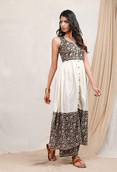 Off White Cotton Kurta With Kalamkari Border – TJORI
