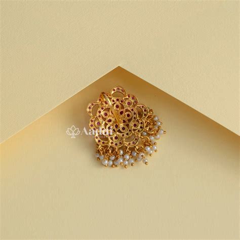 Floral Crest Pendant / Hair Accessories – Aadai Alangaram