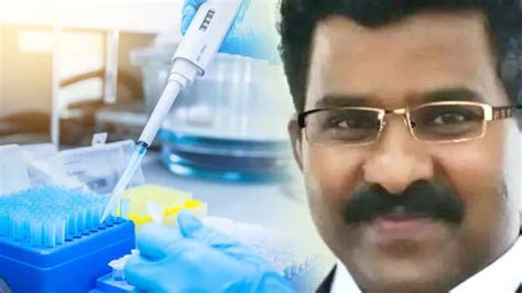 Malayali Pravasi accepts COVID vaccine test dose along with crown ...