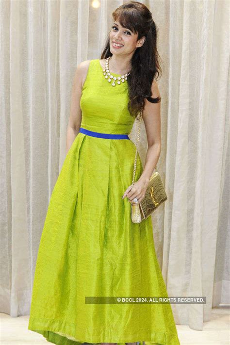 Karisma @ TBZ store launch Photogallery - ETimes