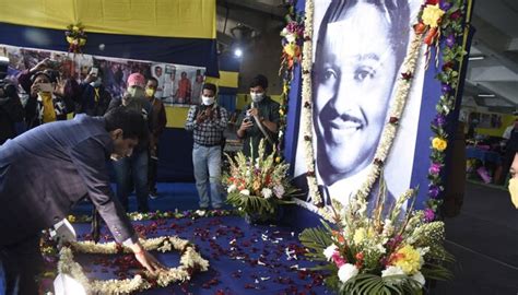 Frank Worrell Day'তে রক্তদাতারা পাবেন ঝুলন গোস্বামীর সই করা সংশাপত্র ...