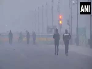 Delhi air quality: Capital city slips back into hazardous category, re ...
