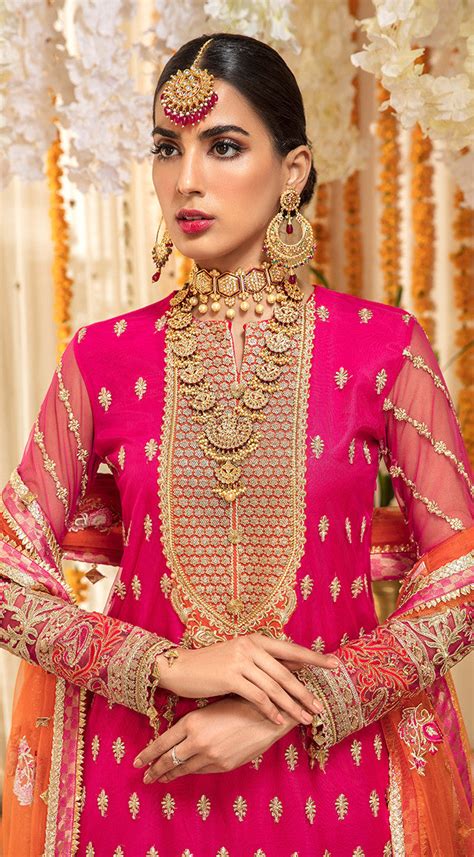 Anaya by Kiran Chaudhry X Kamiar Rokni Mehendi Collection 2019 – Farah ...