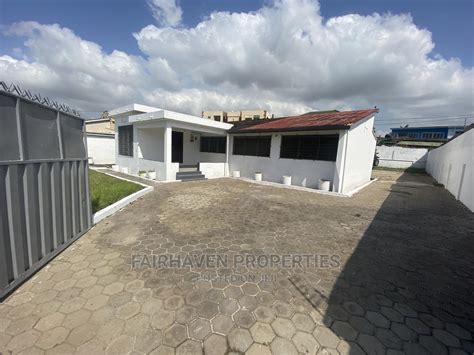 5bdrm House in Nyaniba Estate, Osu for Rent in Osu - Houses ...