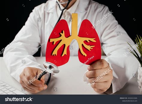 3,526 Pulmonary Specialist Images, Stock Photos & Vectors | Shutterstock