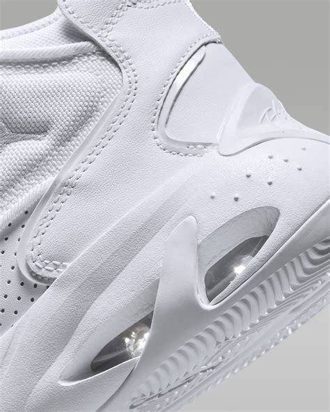 Jordan Max Aura 4 Men's Shoes. Nike IN