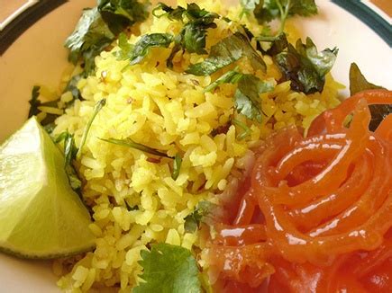 Indore Famous Food Recipe : घर पर इस आसान तरीके से बनाए इंदौरी पोहा ...