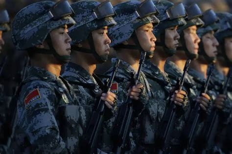 七十年风雨兼程！回顾中国海军南海大阅兵壮观景象——上海热线军事频道