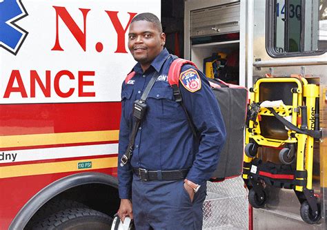 NYFD Paramedic 的图像结果