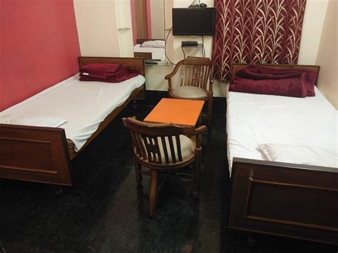 HOTEL PINAKI SADAN (Purulia, West Bengal) - Lodge Reviews & Photos ...