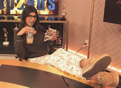 Adult star Mia Khalifa answers 7 most-Googled sex questions and boy ...