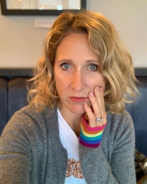 25+ Long Faces Hairstyles