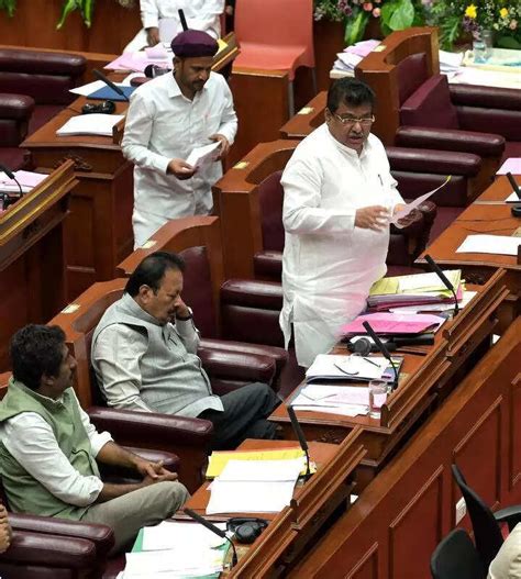 Rs 5 lakh crore proposals, Rs 66k crore reality: Only 67 of 1.8k ...