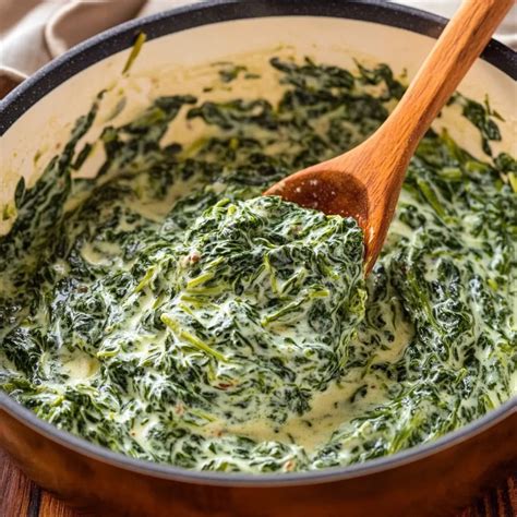 Easy Creamed Spinach Recipe - Ready in 25 Minutes - Savoury Flavor