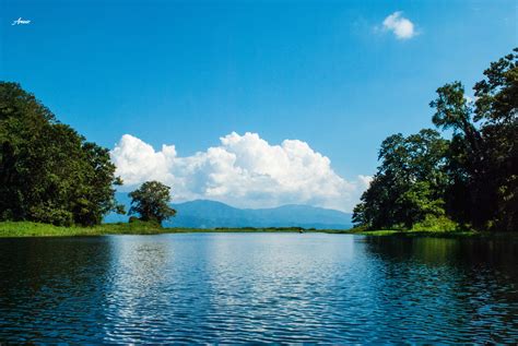Kayak - Lago de Yojoa, Honduras on Behance