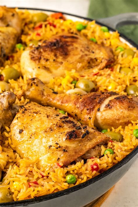 Arroz con Pollo (Spanish Chicken and Rice) | Easy Dinner Ideas