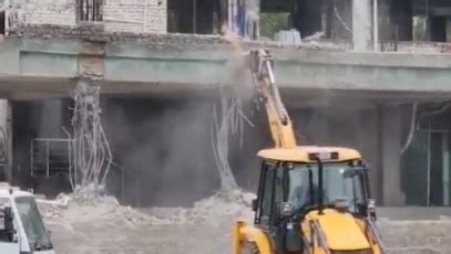 Demolition of illegal portion of Delhi's Mangolpuri mosque underway