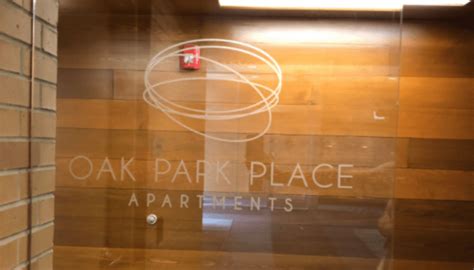 High Level Building Signage 的图像结果