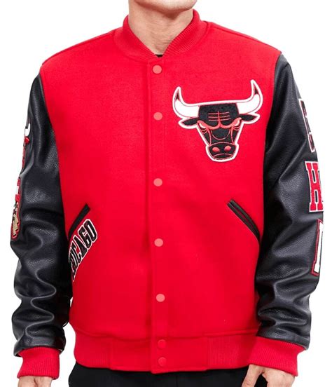 Pro Standard Red/Black Chicago Bulls Varsity Jacket - Jackets Masters