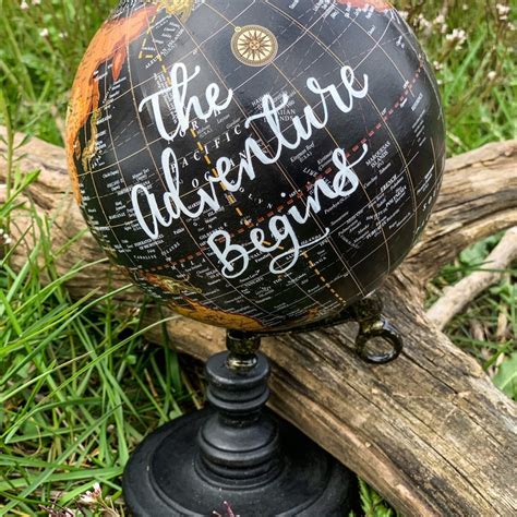 Painted Globe 的图像结果