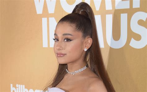 Ariana Grande makes Instagram history with 200 million followers - The ...