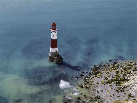 Download wallpaper 1400x1050 lighthouse, coast, sea, minimalism ...