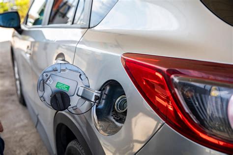 When and How to Siphon Gas: The Complete Guide - In The Garage with ...