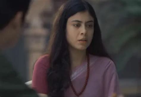 Kavita aka Anuritta Jha very bold in real life wear printed bra and ...