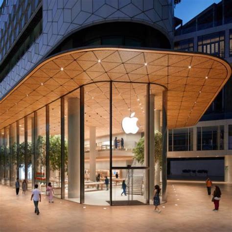Apple opens its second retail store in Delhi, India