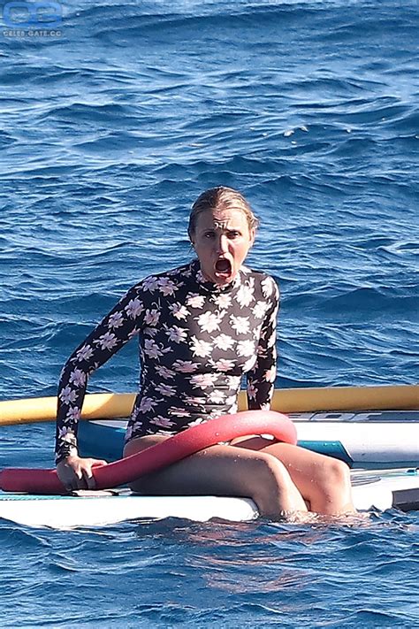 Cameron Diaz nude pictures, onlyfans leaks, playboy photos, sex scene ...