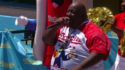 'Badlands' Booker raps before hot dog eating contest - ESPN Video