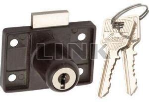 Link 77mm Round Pad Lock Manufacturer and Supplier from Aligarh Link ...