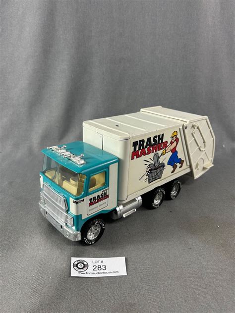 Vintage Nylint Trash Masher Die Cast Garbage Truck. Approx. 13"L
