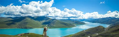 Yamdrok Lake in Tibet, One of the Three Sacred Tibet Lakes