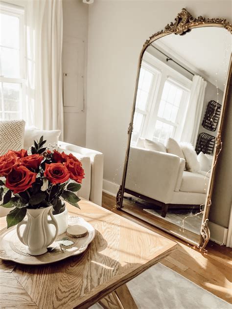 Mirror Decoration Ideas for Your Living Room – Artourney