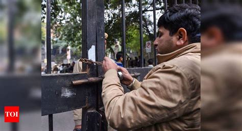 JNU violence: Uneasy calm in JNU and widespread protests, Amit Shah ...