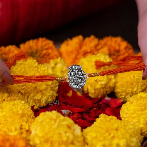 Ganpati Rakhi – The Amyra Box