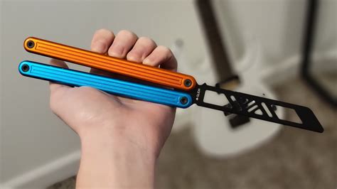 Easy Balisong Tricks Tutorial 的图像结果