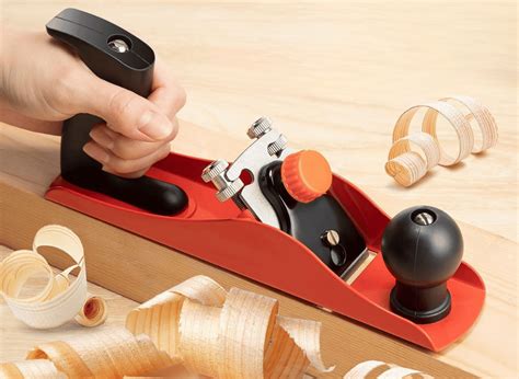 Using a Hand Planer 的图像结果