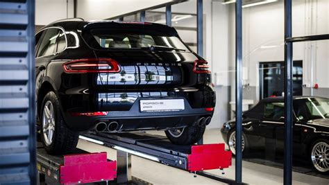 Certainty with the original – the Porsche Approved Warranty - Porsche ...