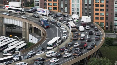 Lincoln tunnel traffic snarls due to fatal pedestrian crash in New ...