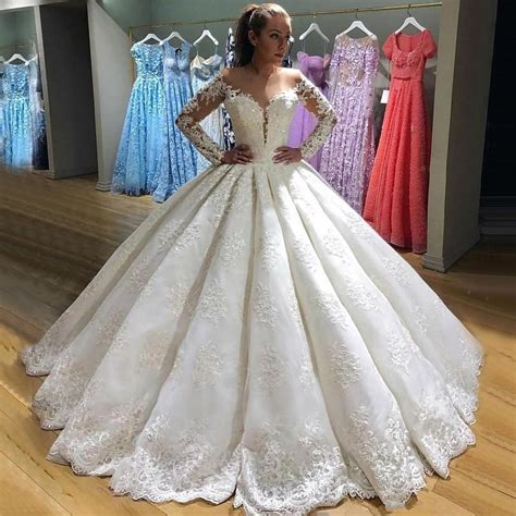 Luxury Lace Wedding Dress Princess Ball Gown White Bridal Gown with Lo – Siaoryne
