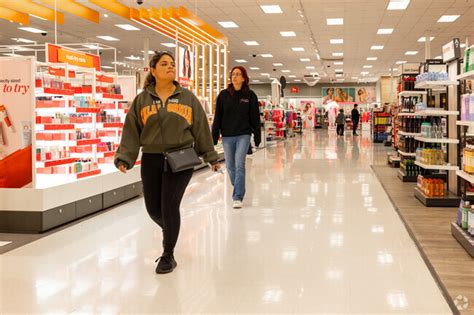 About West Anaheim | Schools, Demographics, Things to Do - Homes.com