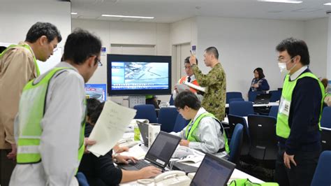 Japon : alerte au tsunami levée après un fort séisme au large de ...