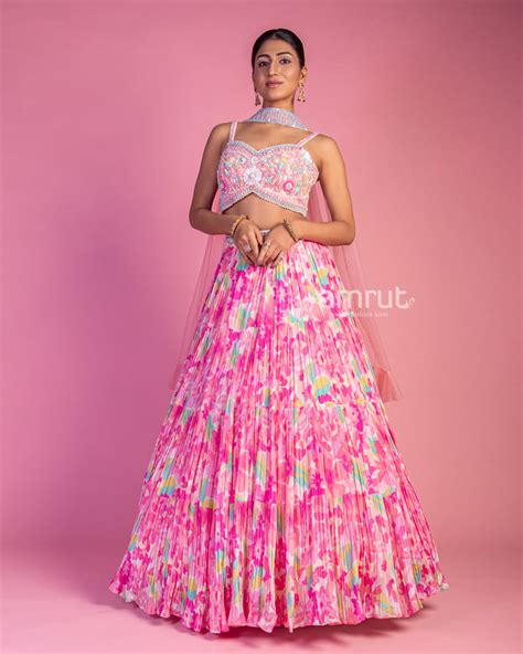 Trendy Crop-Top Skirt Lehenga Designs for Your Bridesmaids – AMRUT