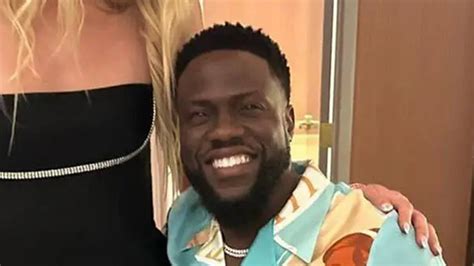 Kevin Hart leaves fans in stitches after posing next to college basketball star who is more than ...
