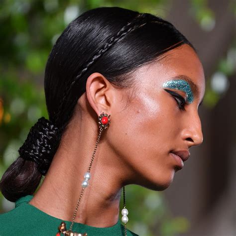 The man behind Givenchy AW19 couture’s hairstyle shows us how to ...